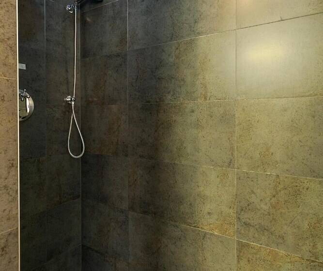 בית מלון כפרי Garni Villa Arrisja