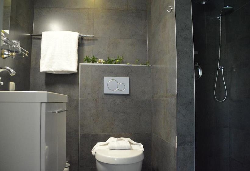 בית מלון כפרי Garni Villa Arrisja