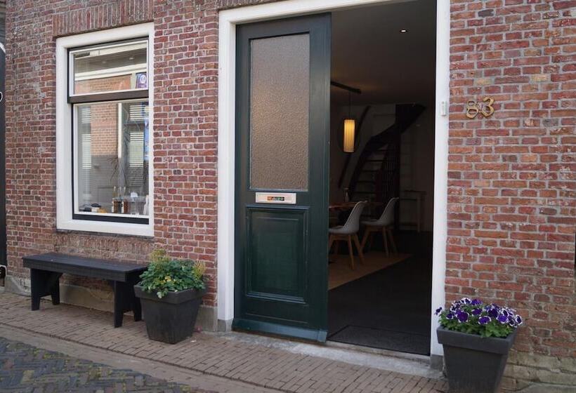 住宿加早餐  Mid83