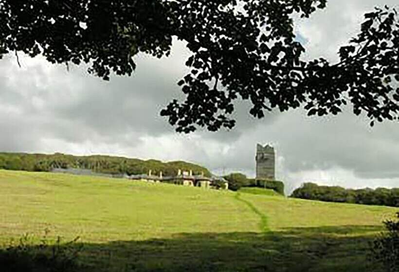 בית מלון כפרי Ballinalacken Castle Country House
