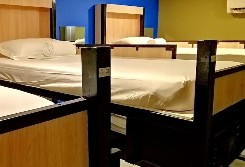 هتل Felicity Island