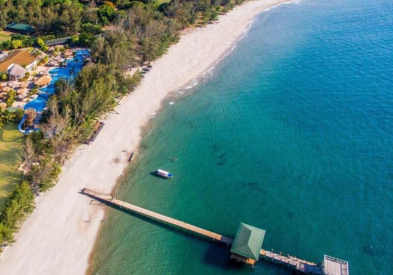 هتل La Ensenada Beach Resort  All Inclusive