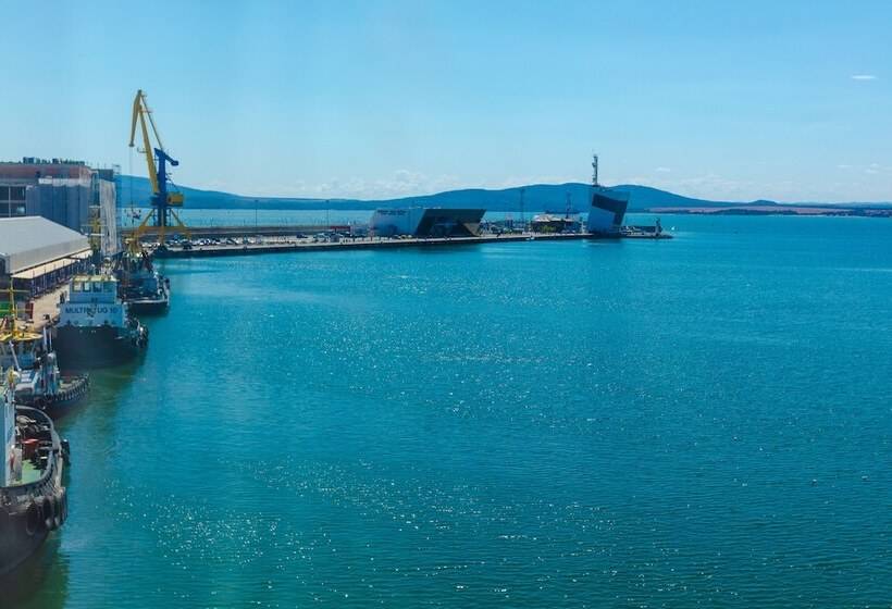 فندق Marina Burgas