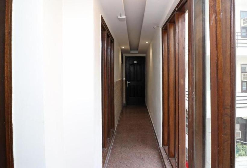 Hotel Oyo Flagship 24008 Himalaya