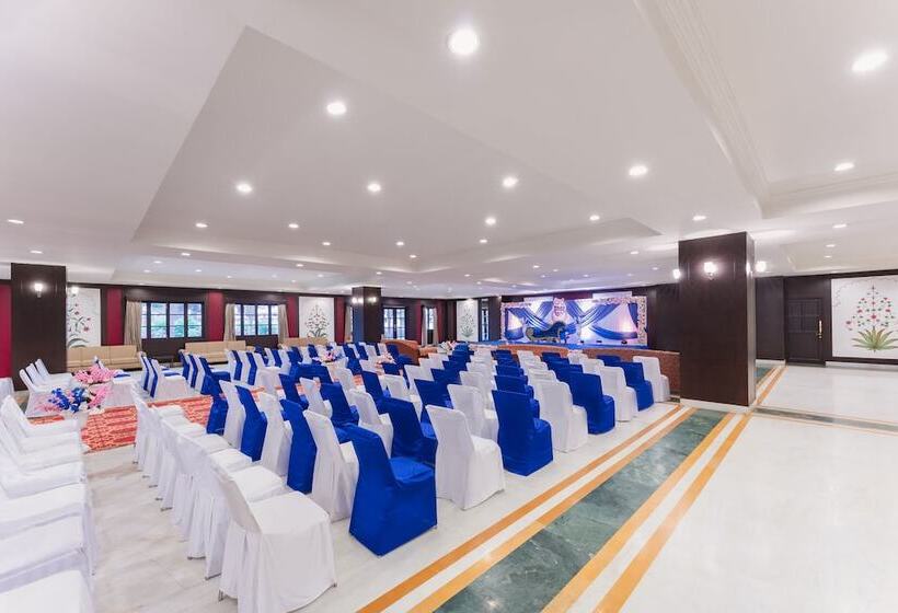 فندق Shree Vallabh Vilas Lords Plaza Nathdwara   Pure Veg