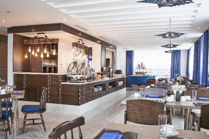 Sofiana My Khe Hotel & Spa  Rooftop Pool Bar