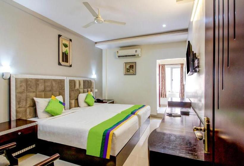 Отель Treebo Trend M V Boutique