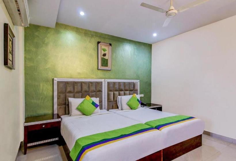 Отель Treebo Trend M V Boutique