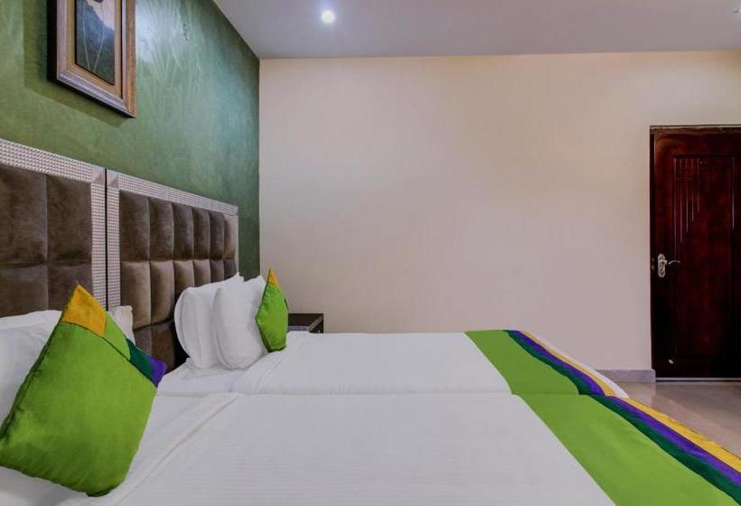 Отель Treebo Trend M V Boutique