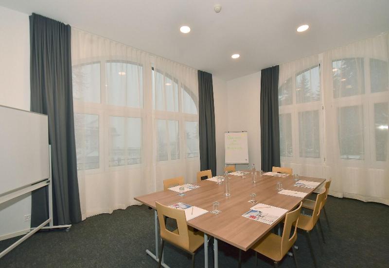 ホテル Villars Lodge