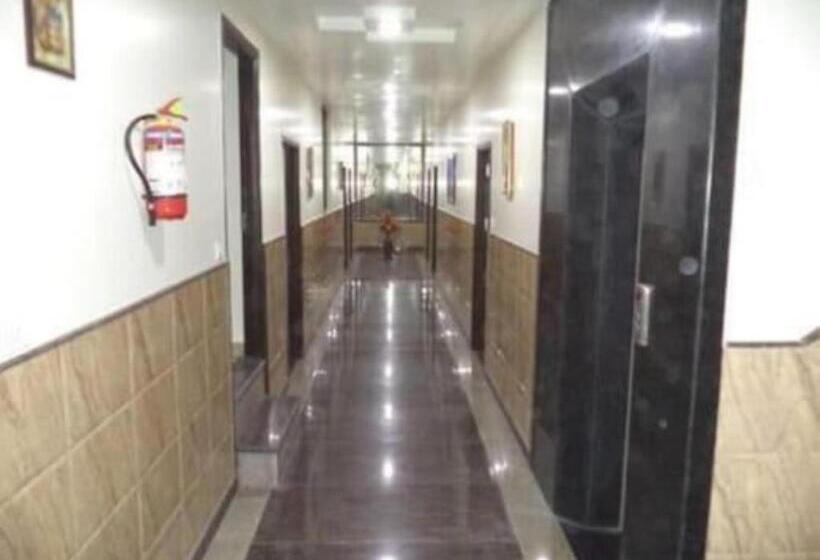 Jet Fox By Aero View Hotel, Delhi Airport