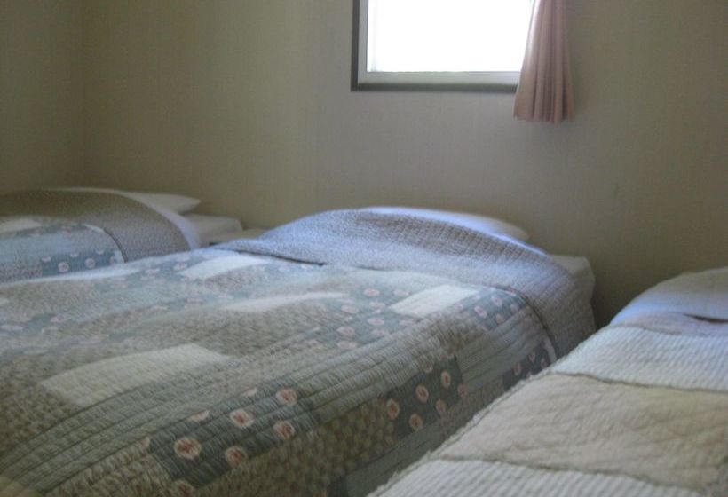 Pension & Craft Shop Hanamizuki