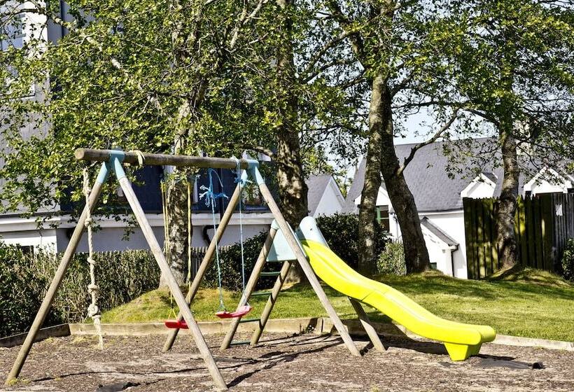 Upton Court Holiday Cottages