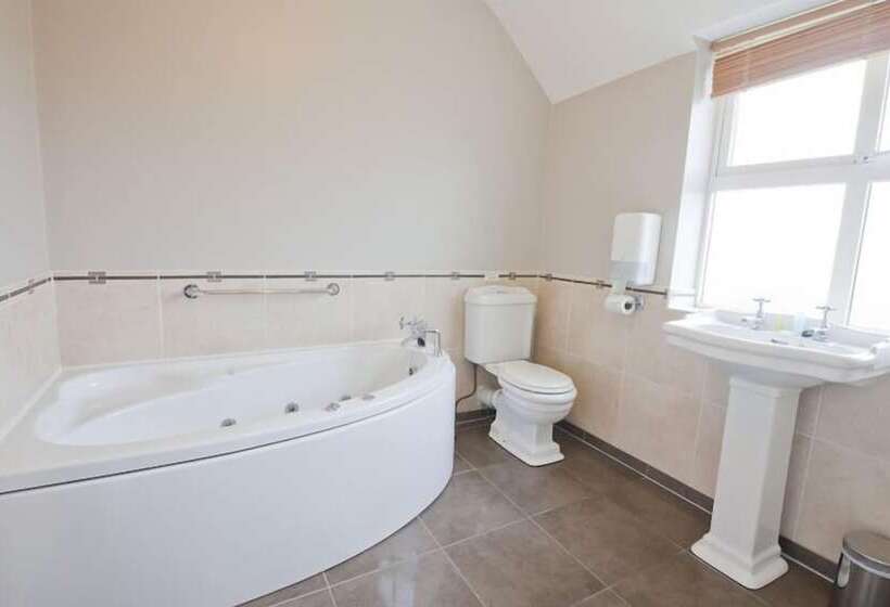 Upton Court Holiday Cottages