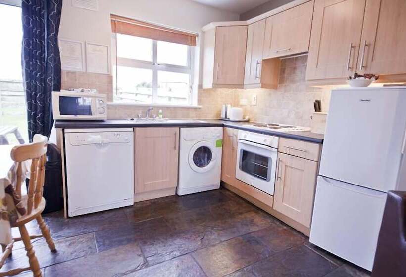 Upton Court Holiday Cottages