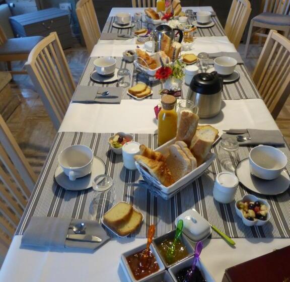 ベッドアンドブレックファースト La Charretterie