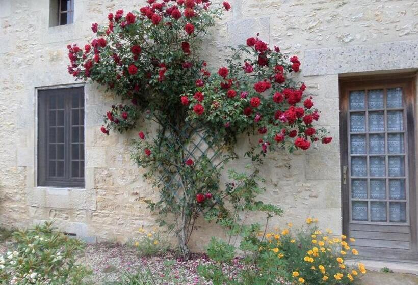 مبيت وإفطار La Roseraie