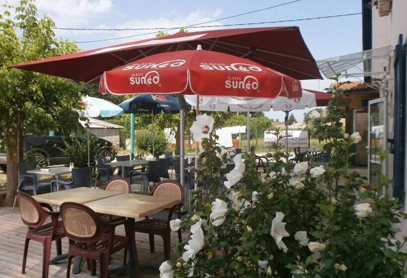 Отель Auberge Saint Christophe