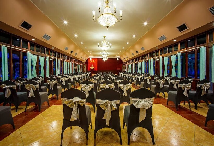 هتل Minera Hot Springs Binh Chau