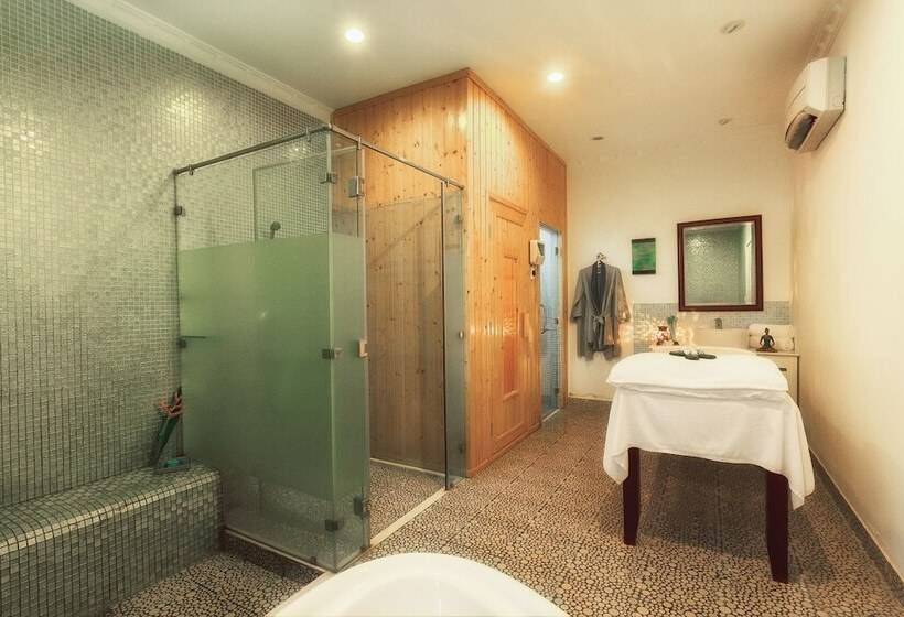 هتل Minera Hot Springs Binh Chau