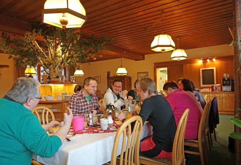 فندق Haus Der Begegnung