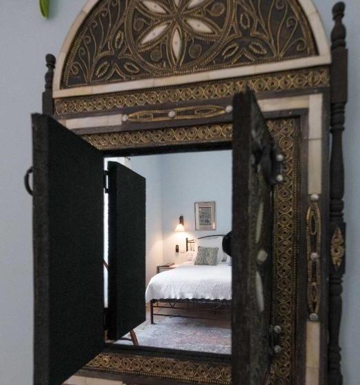 Отель L Ancienne Auberge