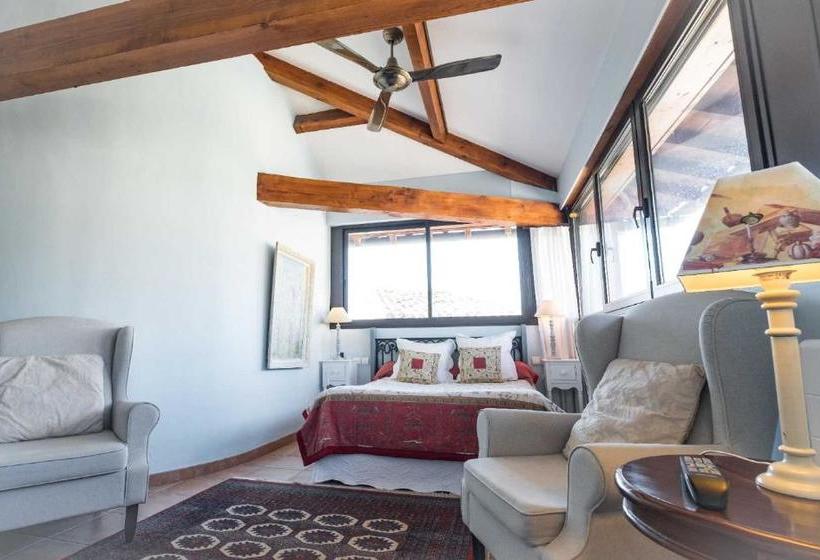 Отель L Ancienne Auberge