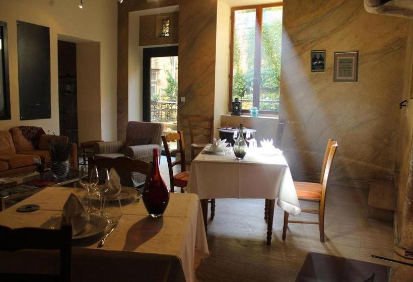 Отель L Ancienne Auberge