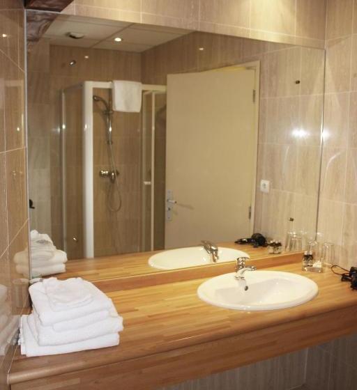 Отель L Ancienne Auberge