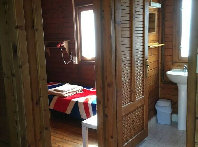 Отель Les Chalets De Fiolles