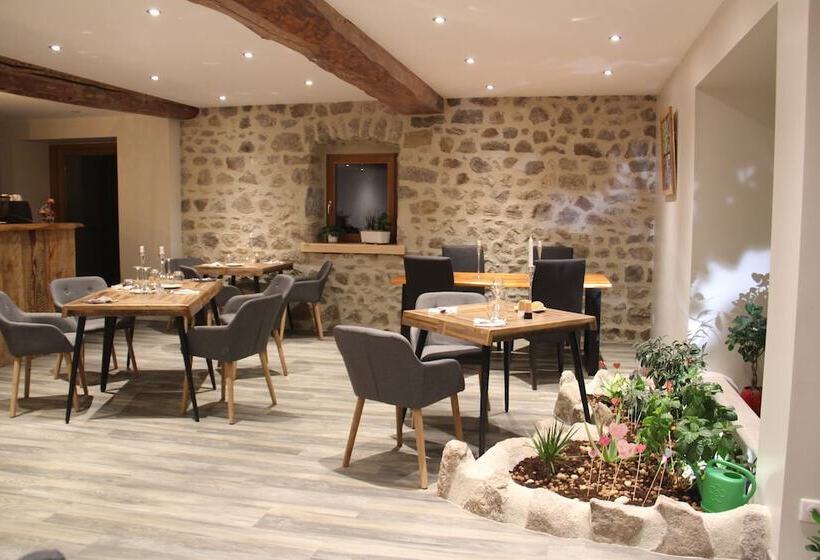 بنسيون Le Jardin Des 4m