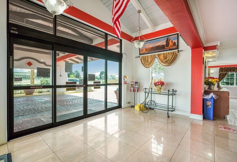 Отель Americas Best Value Inn Denver