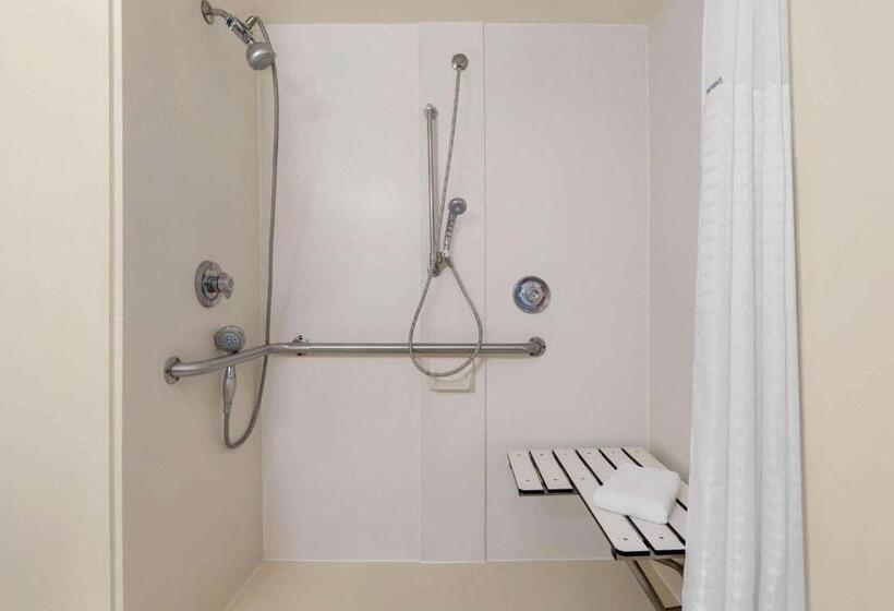 فندق Baymont By Wyndham Daytona Beach   Intl Speedway