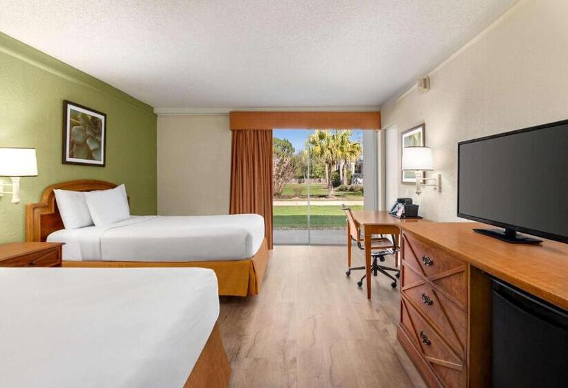 فندق Baymont By Wyndham Daytona Beach   Intl Speedway