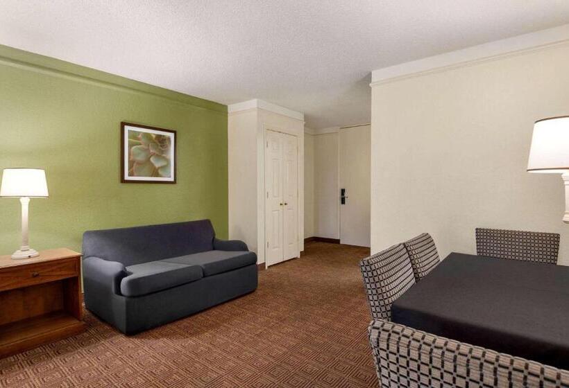 호텔 Baymont By Wyndham Daytona Beach   Intl Speedway