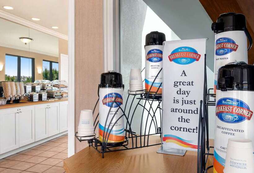 فندق Baymont By Wyndham Daytona Beach   Intl Speedway