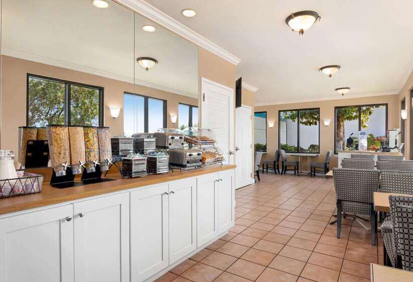 فندق Baymont By Wyndham Daytona Beach   Intl Speedway