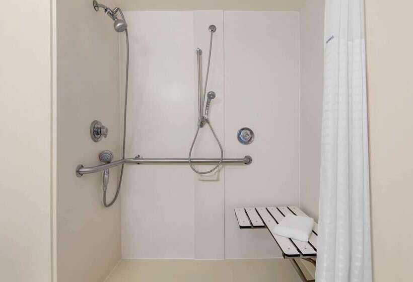 فندق Baymont By Wyndham Daytona Beach   Intl Speedway