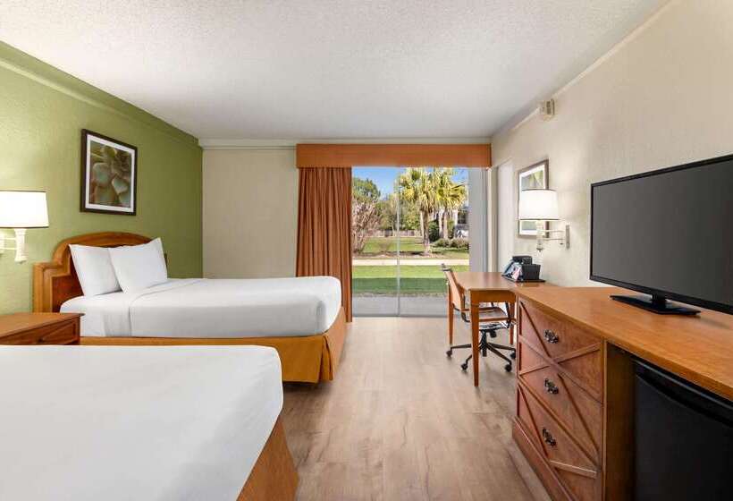 فندق Baymont By Wyndham Daytona Beach   Intl Speedway