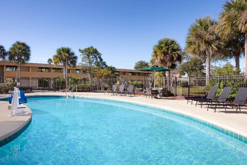 فندق Baymont By Wyndham Daytona Beach   Intl Speedway