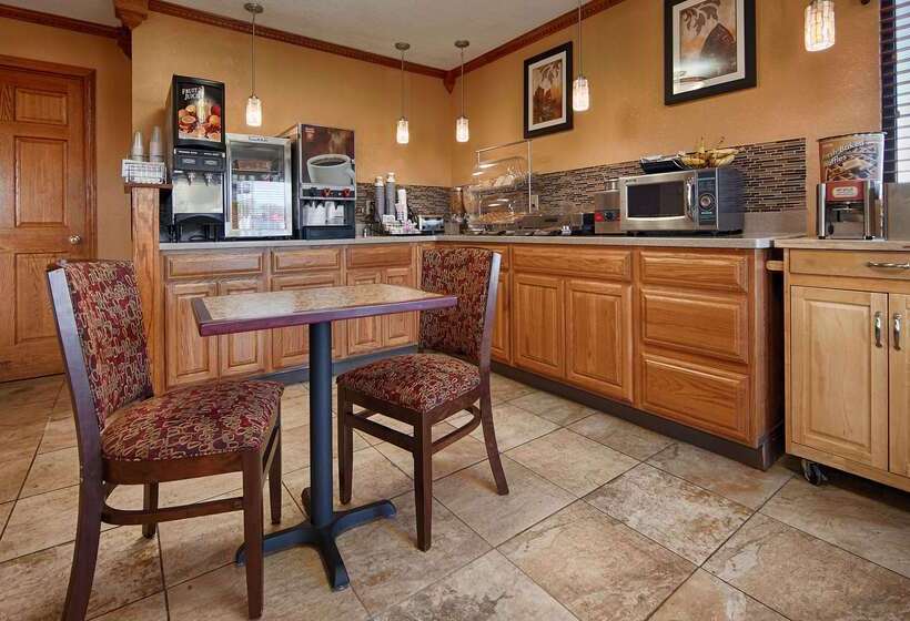 فندق Best Western Martinsville Inn