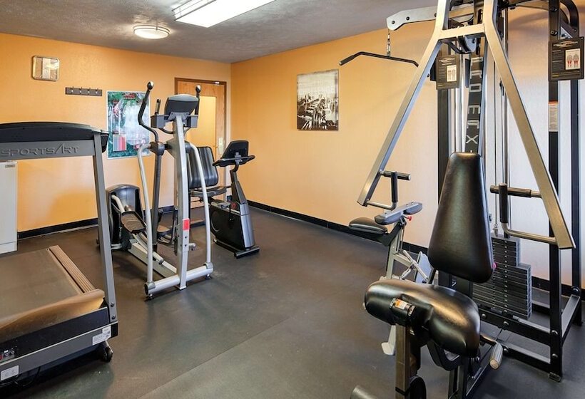 فندق Best Western Martinsville Inn