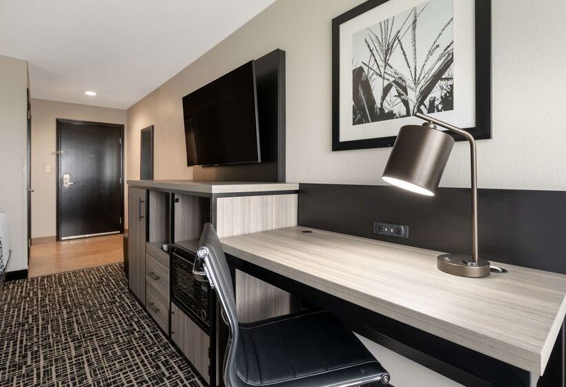 בית מלון כפרי Best Western Plus Greenwood Indy South Inn