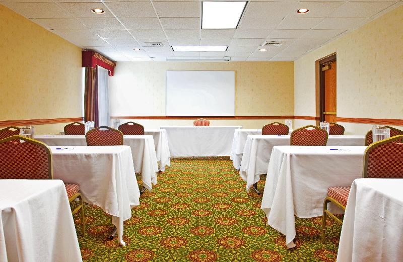 Hotel Candlewood Suites Grand Rapids Airport, An Ihg
