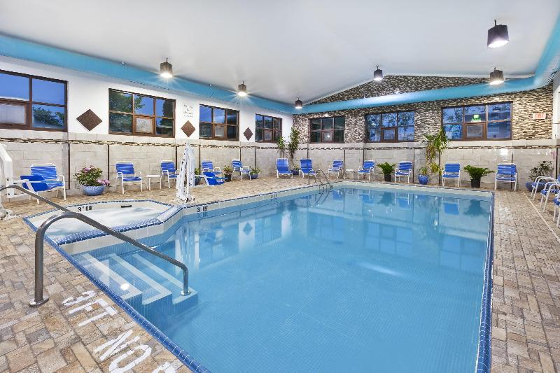 Отель Candlewood Suites Grand Rapids Airport, An Ihg