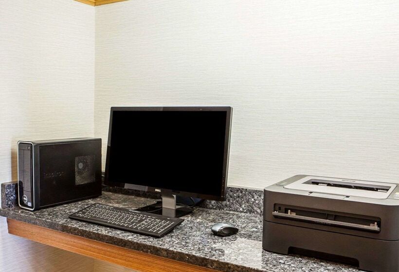 בית מלון כפרי Comfort Inn Bourbonnais Near I57