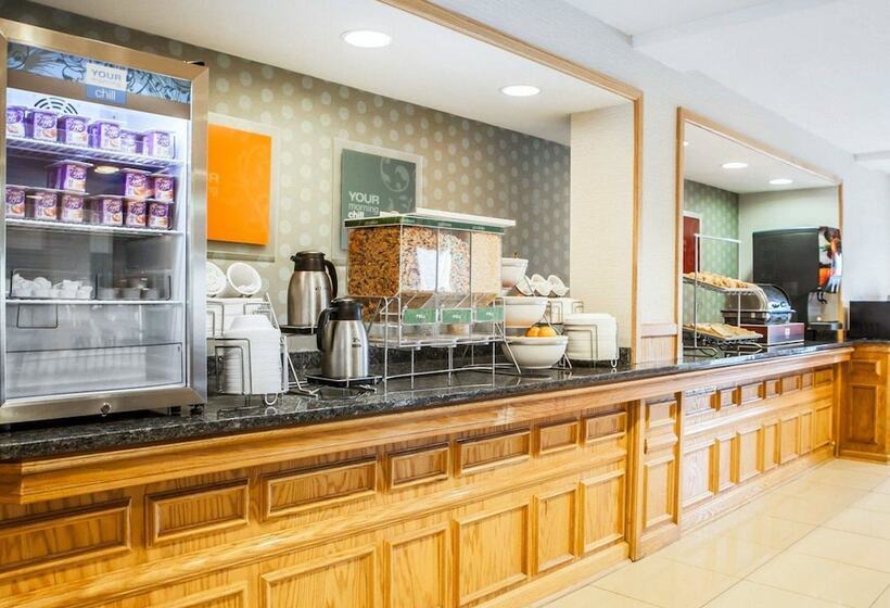 בית מלון כפרי Comfort Inn Bourbonnais Near I57