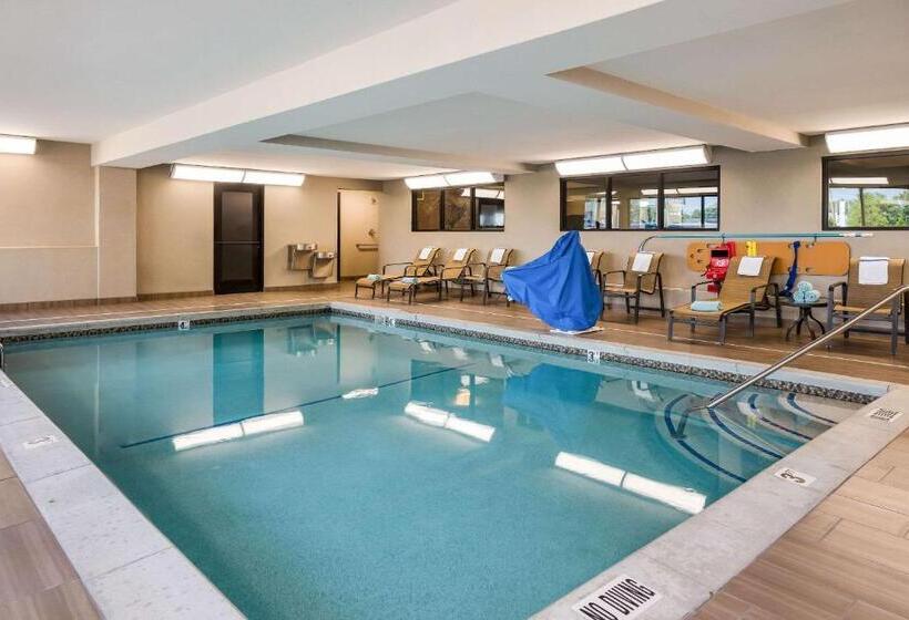 ホテル Country Inn & Suites By Radisson, Grandvillegrand Rapids West, Mi