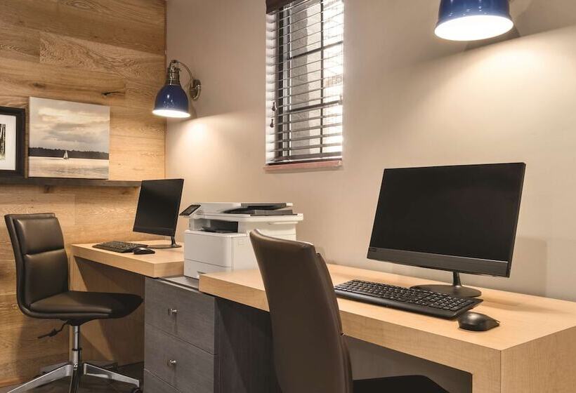 فندق Country Inn & Suites By Radisson, Chicago Hoffman