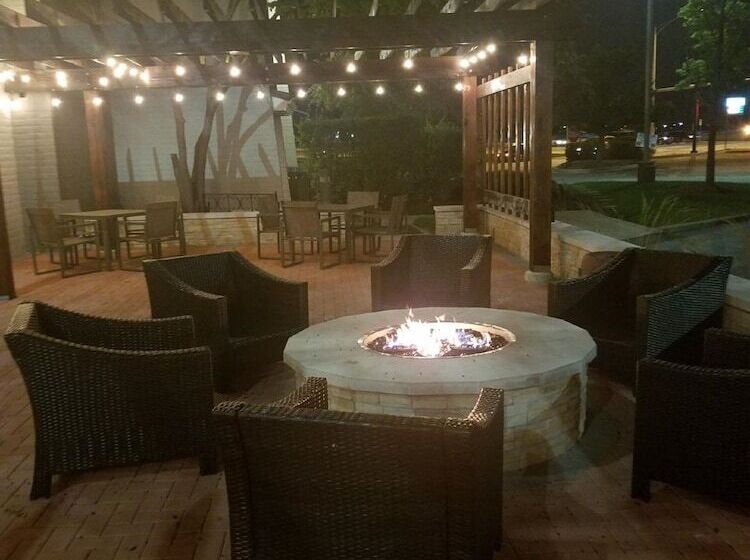 فندق Country Inn & Suites By Radisson, Chicago Hoffman